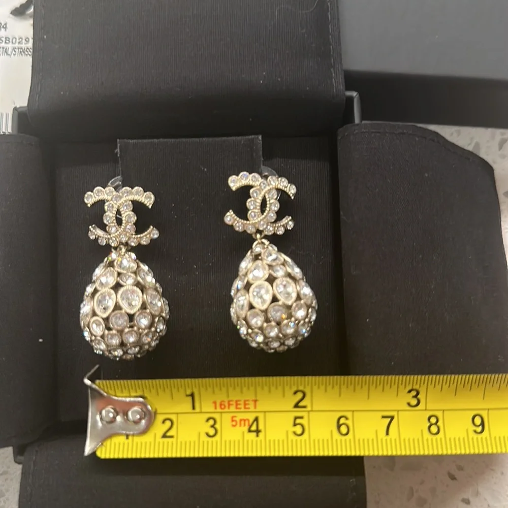 Full Set Chanel Strass CC earings with egg shape drop RARE